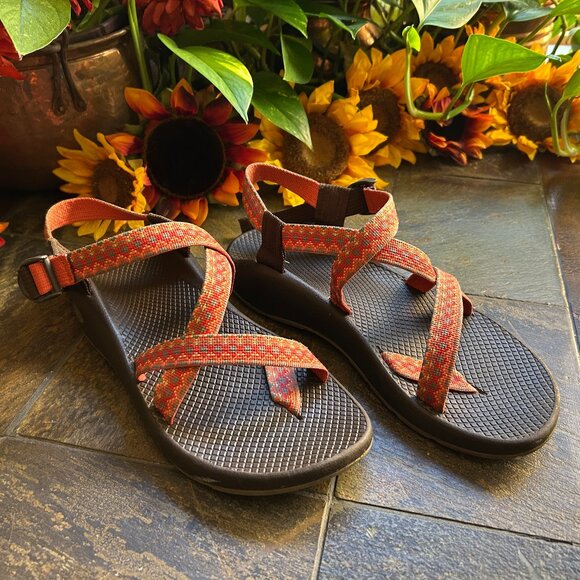Chaco Women’s Z2 Yampa Aztec Print Hiking Sport Sandal - Picture 1 of 9